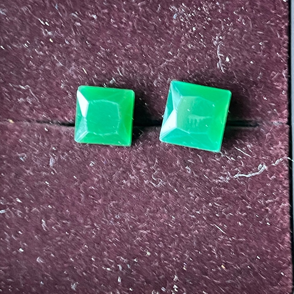 Emerald - Picture 2 of 3